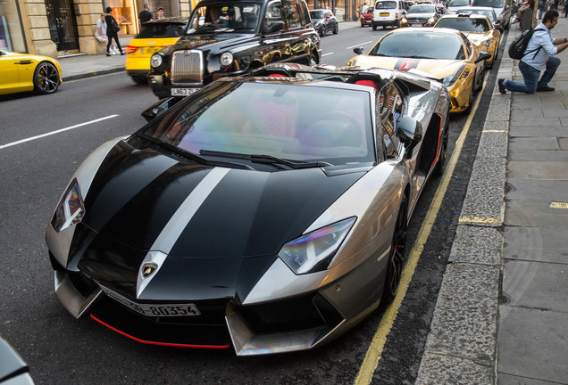 Lamborghini Aventador LP700-4 Roadster