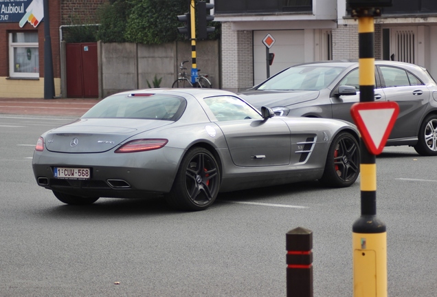 Mercedes-Benz SLS AMG