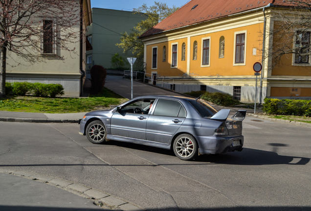 Mitsubishi Lancer Evolution IX