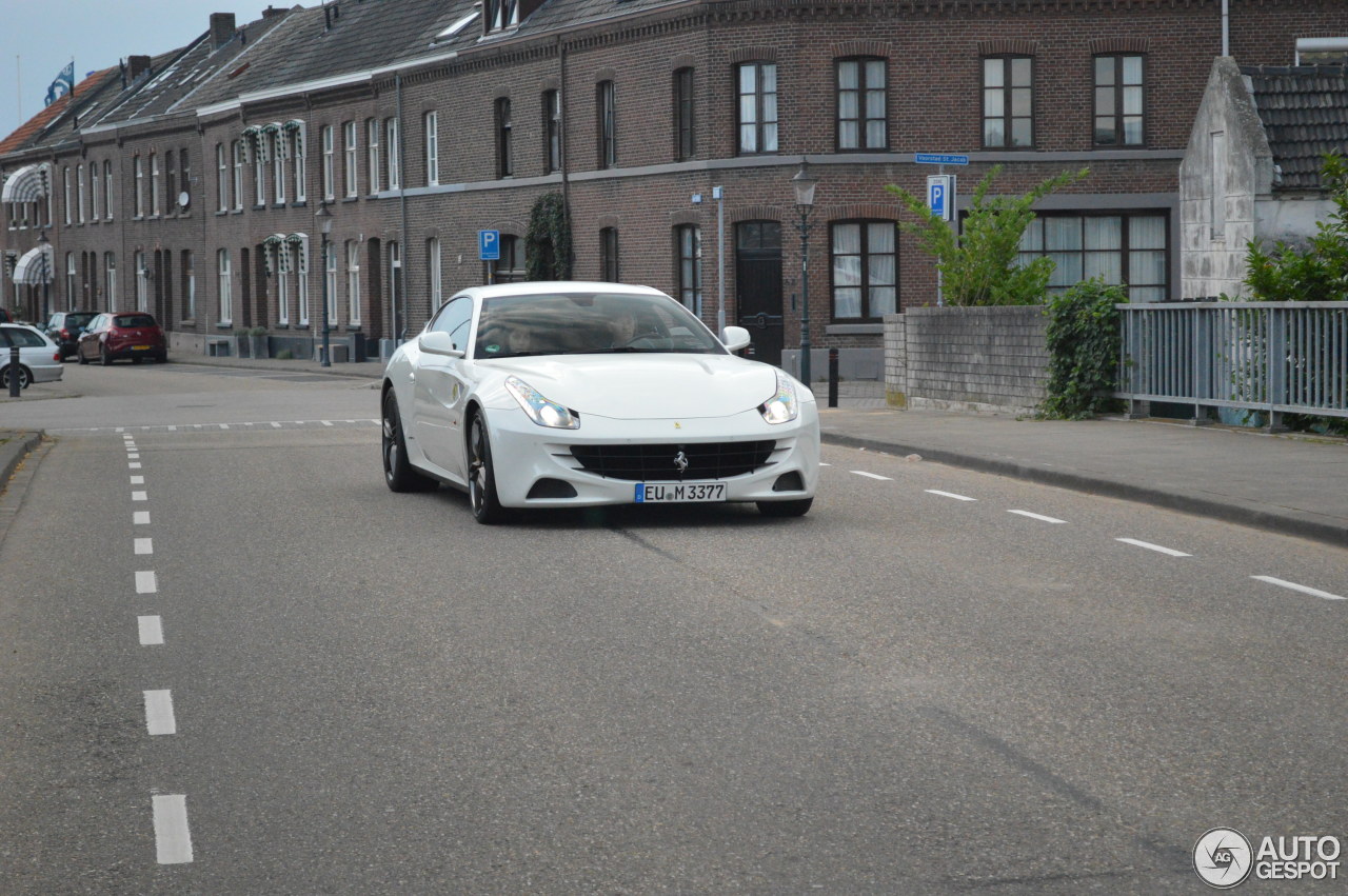 Ferrari FF