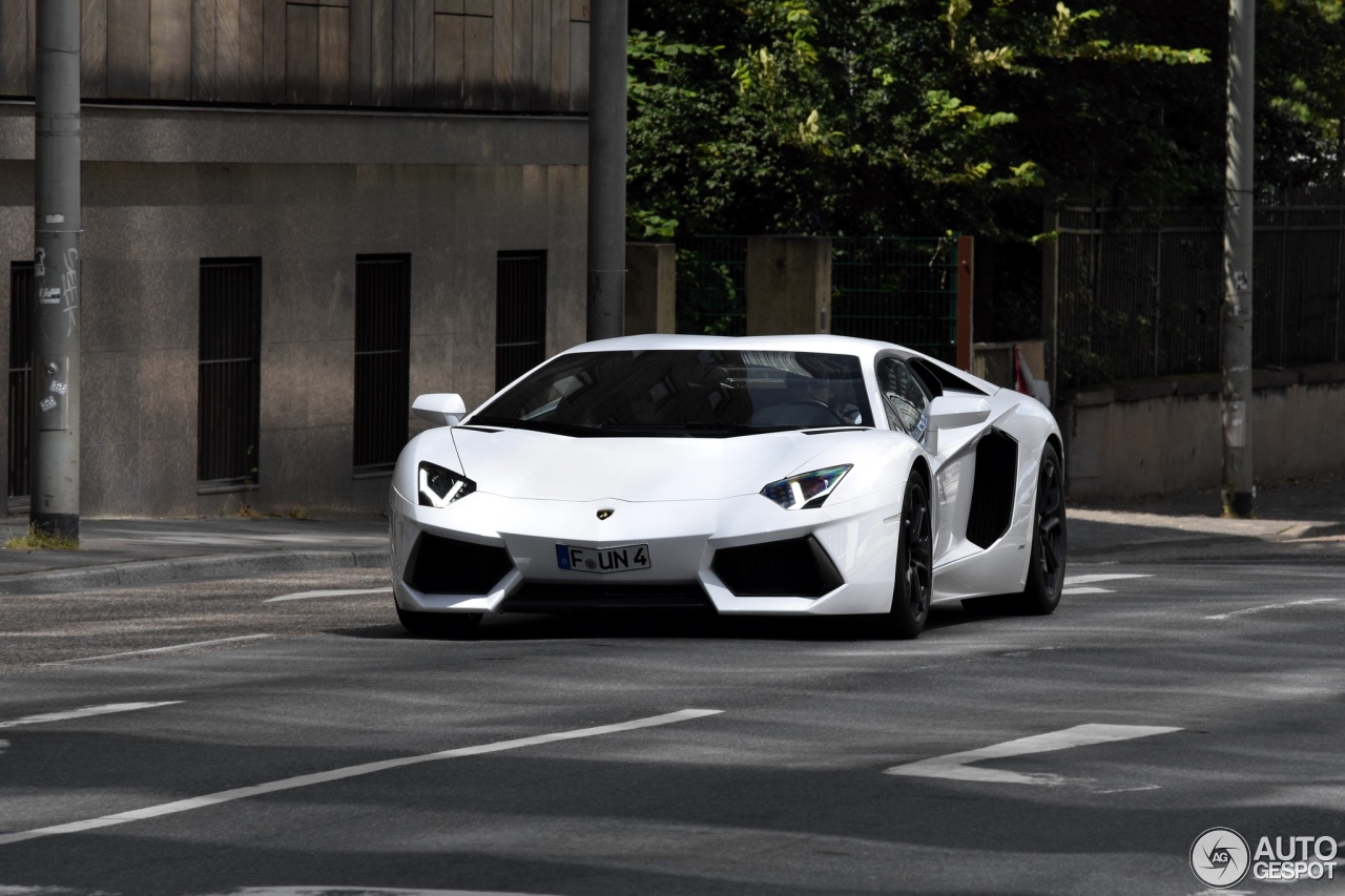 Lamborghini Aventador LP700-4