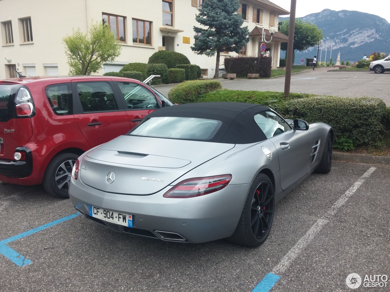 Mercedes-Benz SLS AMG Roadster