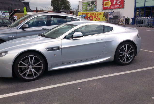 Aston Martin V8 Vantage