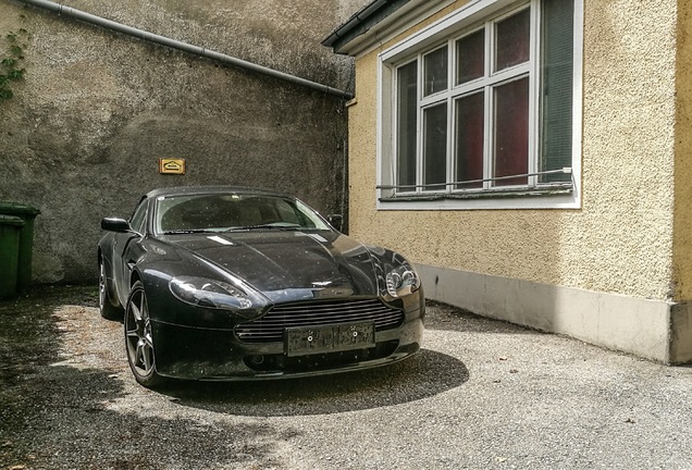 Aston Martin V8 Vantage Roadster