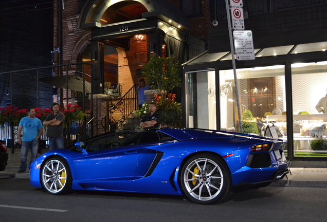 Lamborghini Aventador LP700-4 Roadster