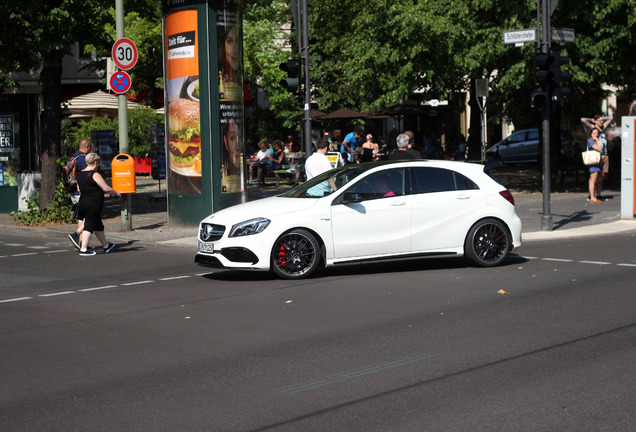 Mercedes-AMG A 45 W176 2015