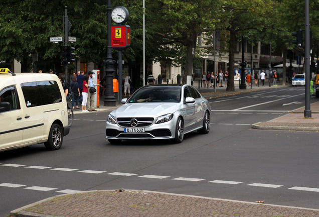 Mercedes-AMG C 63 S W205