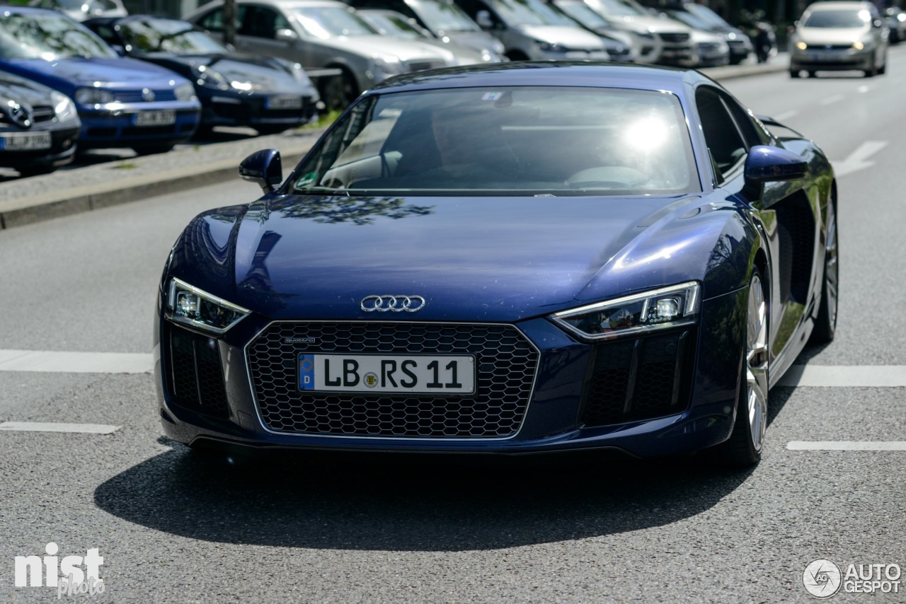 Audi R8 V10 Plus 2015