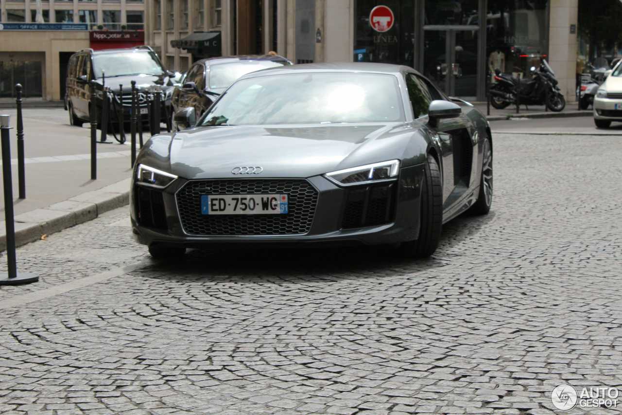 Audi R8 V10 Plus 2015