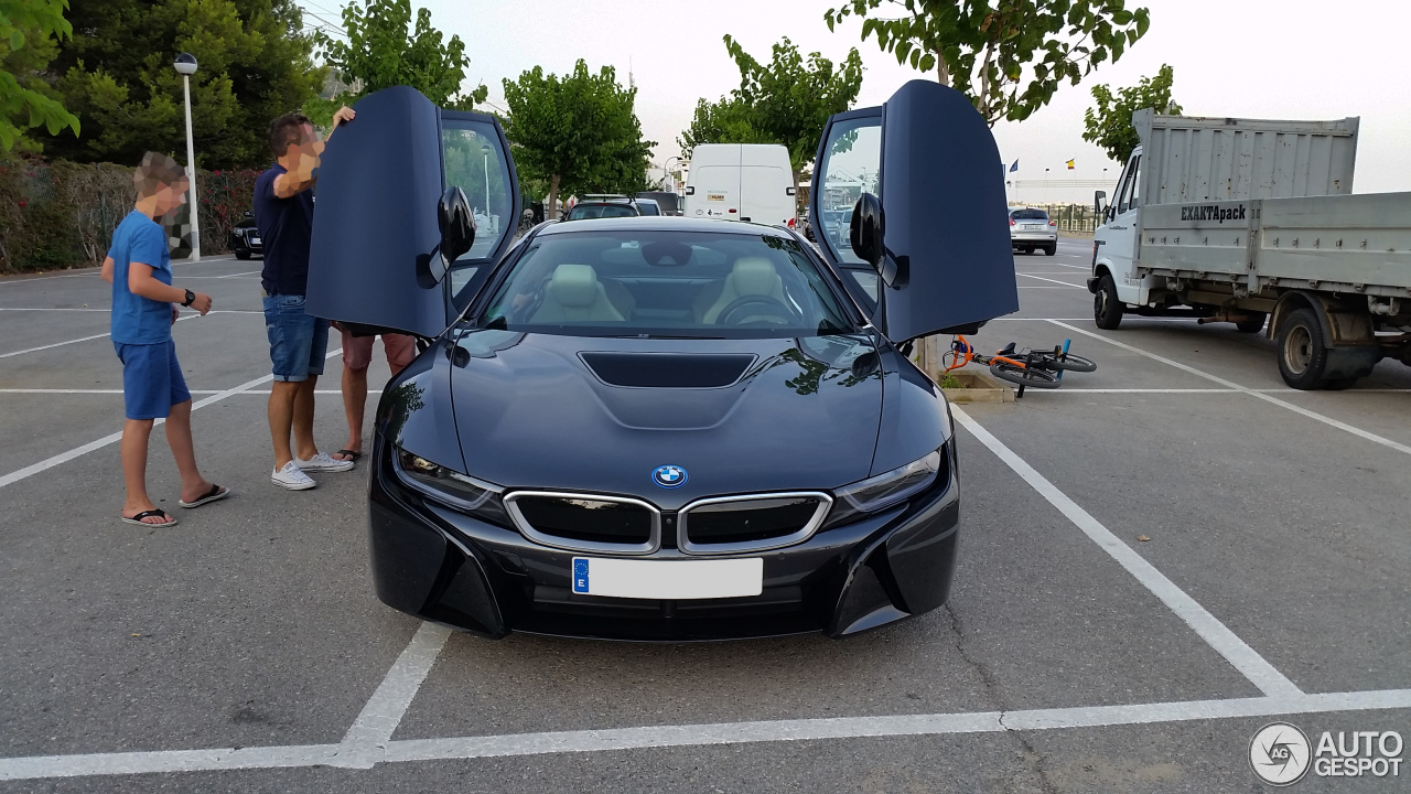 BMW i8