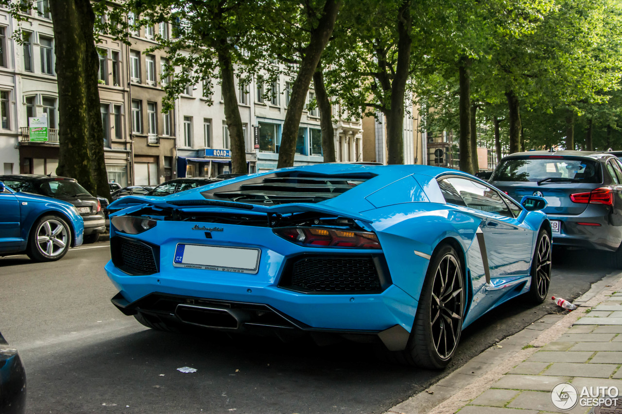 Lamborghini Aventador LP700-4