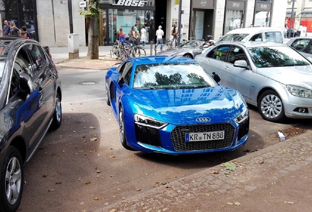 Audi R8 V10 Plus 2015