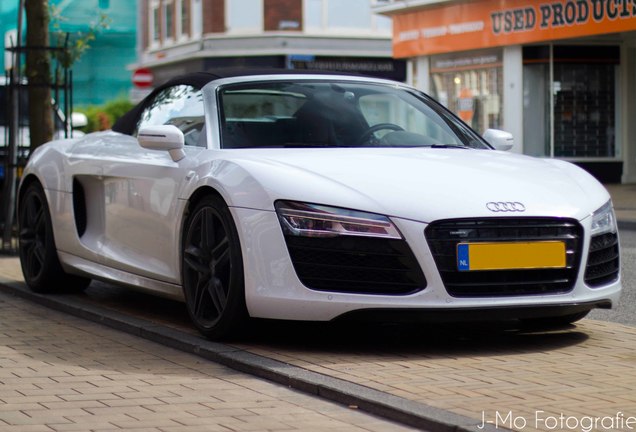 Audi R8 V10 Spyder 2013