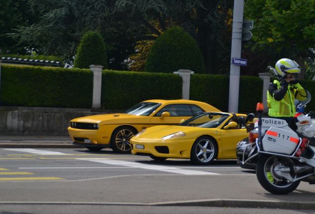 Dodge Challenger SRT-8 392 Yellow Jacket