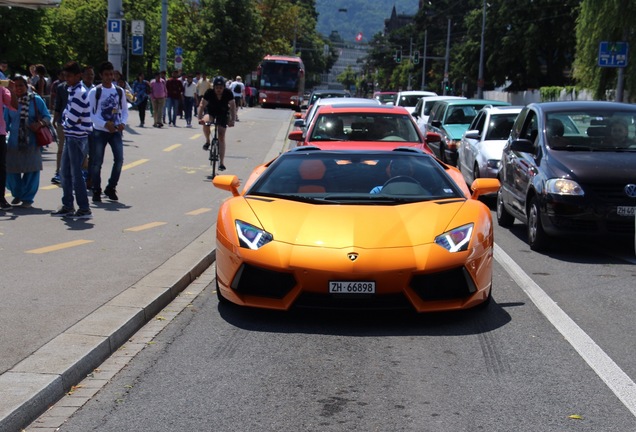 Lamborghini Aventador LP700-4 Roadster