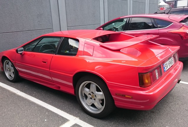 Lotus Esprit S4