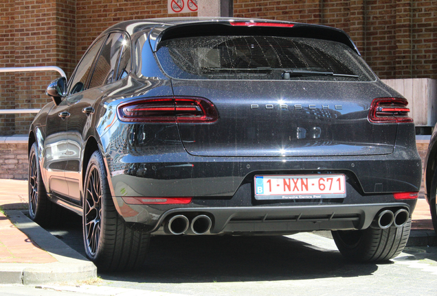 Porsche 95B Macan GTS