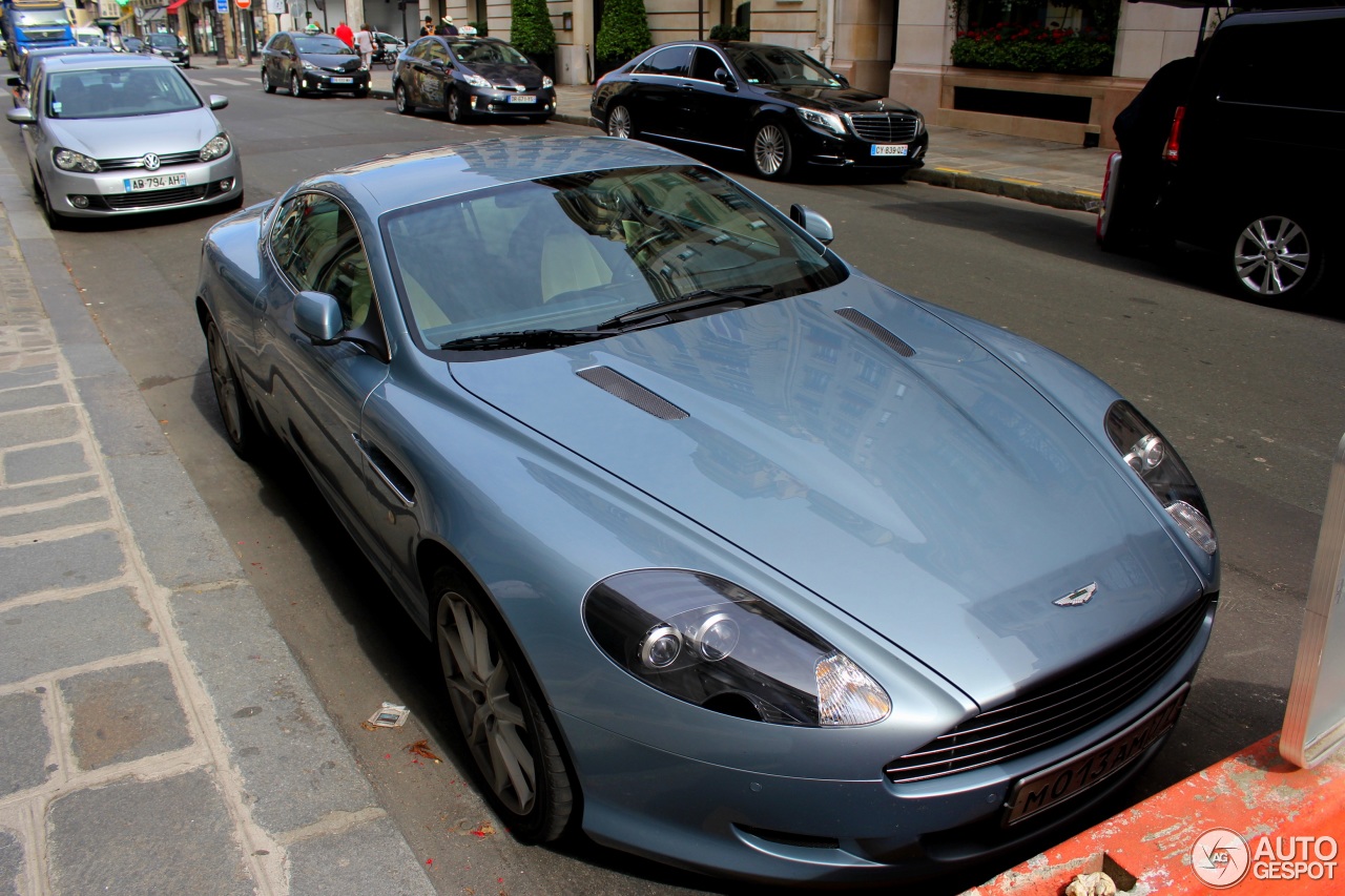 Aston Martin DB9