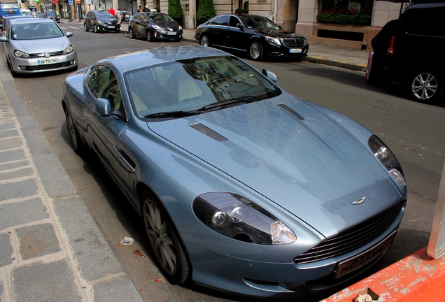 Aston Martin DB9