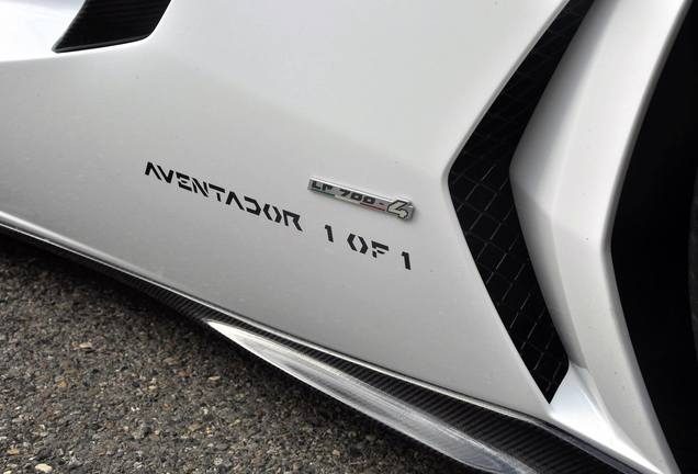 Lamborghini Aventador LP700-4