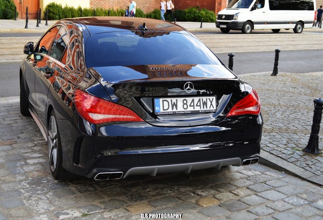 Mercedes-Benz CLA 45 AMG C117