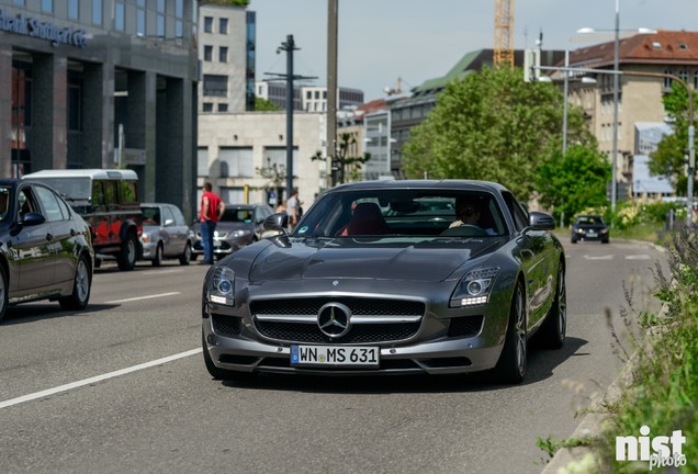 Mercedes-Benz SLS AMG