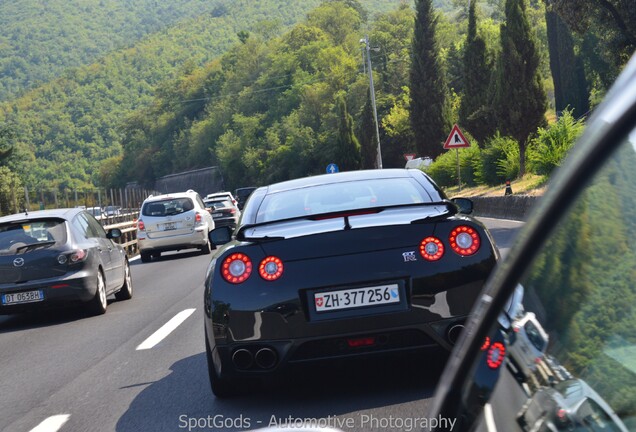 Nissan GT-R 2012