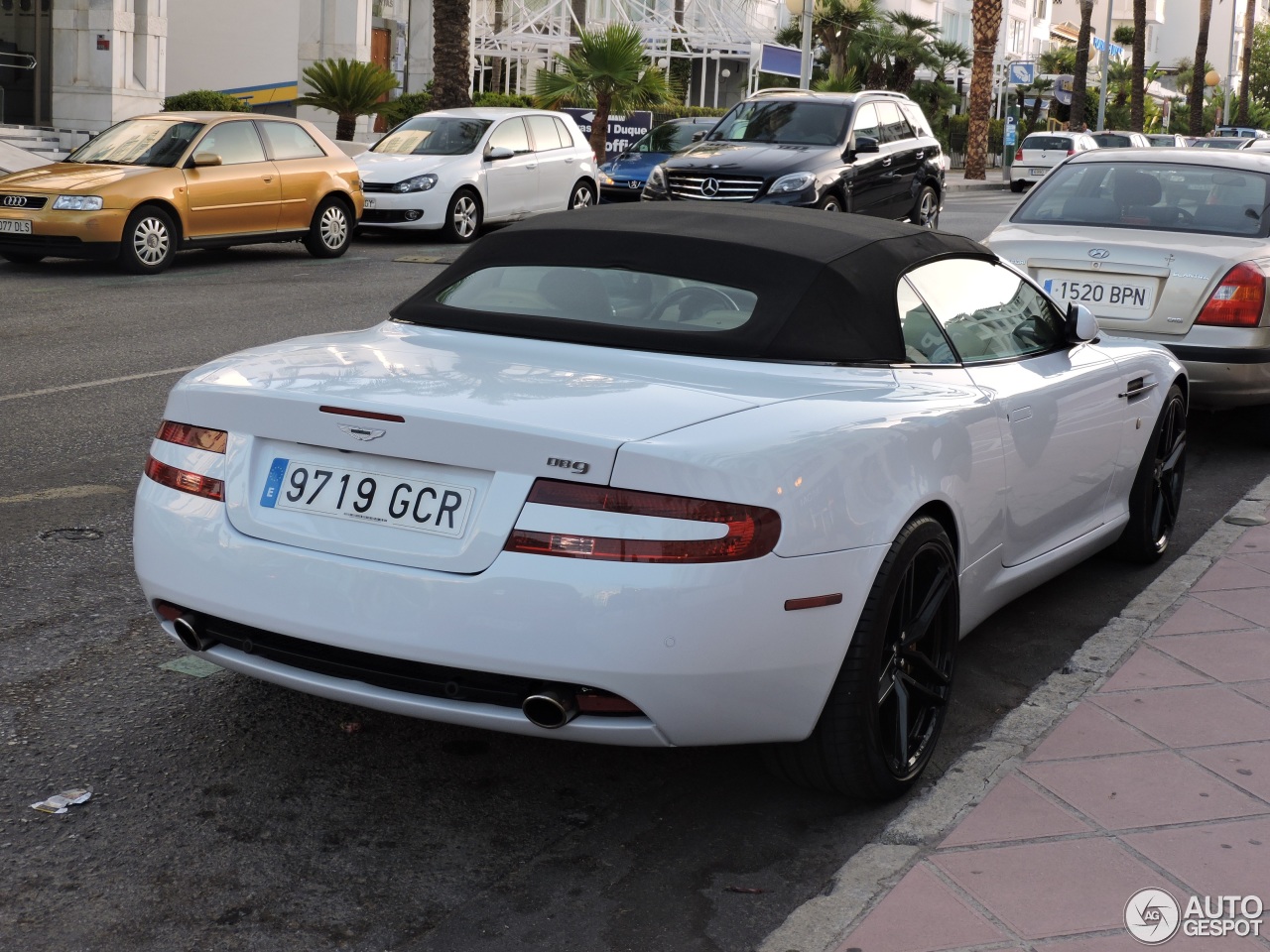 Aston Martin DB9 Volante