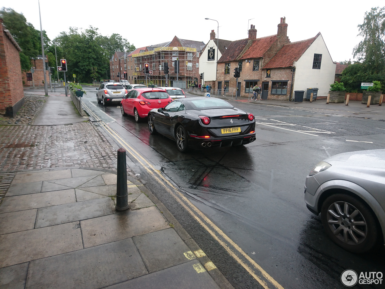 Ferrari California T