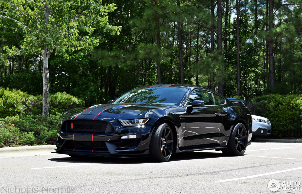 Ford Mustang Shelby GT350R 2015