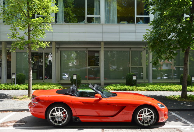 Dodge Viper SRT-10 Roadster 2003