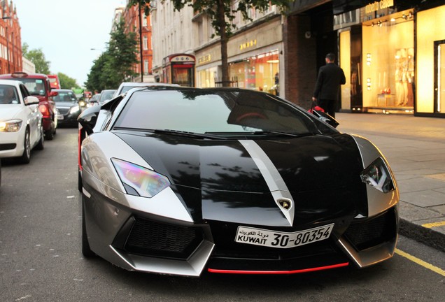 Lamborghini Aventador LP700-4 Roadster