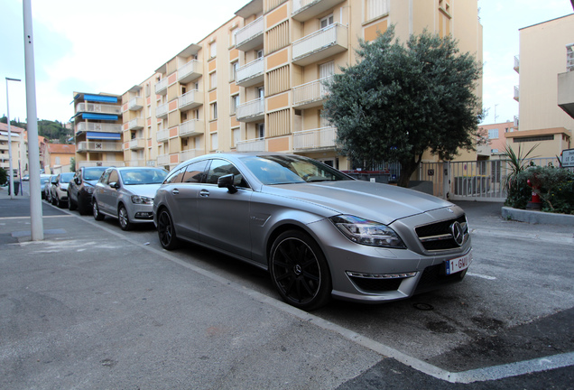 Mercedes-Benz CLS 63 AMG X218 Shooting Brake