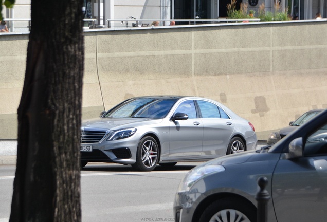 Mercedes-Benz S 63 AMG V222