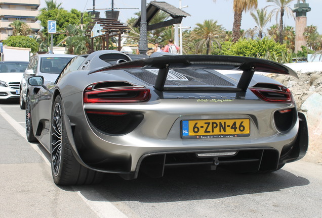 Porsche 918 Spyder Weissach Package