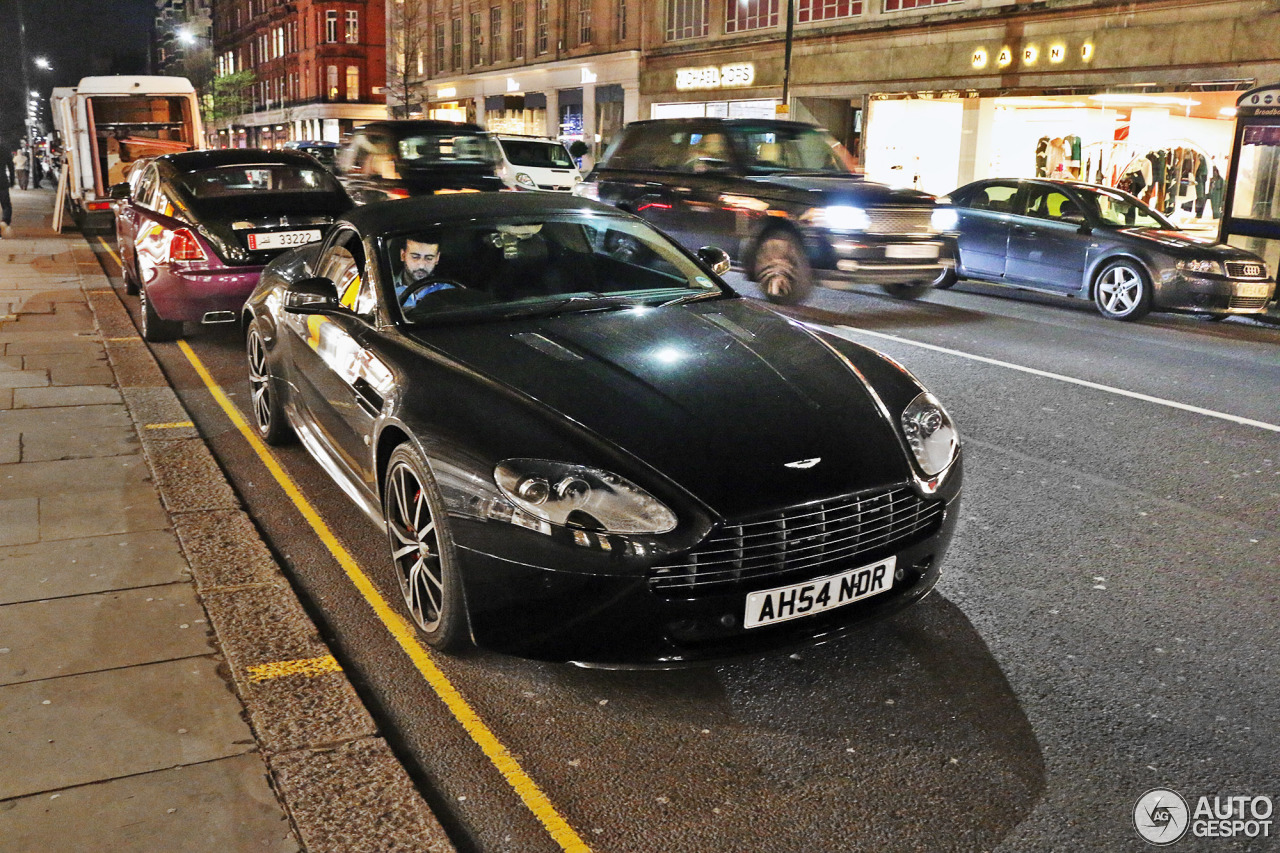 Aston Martin V8 Vantage Roadster