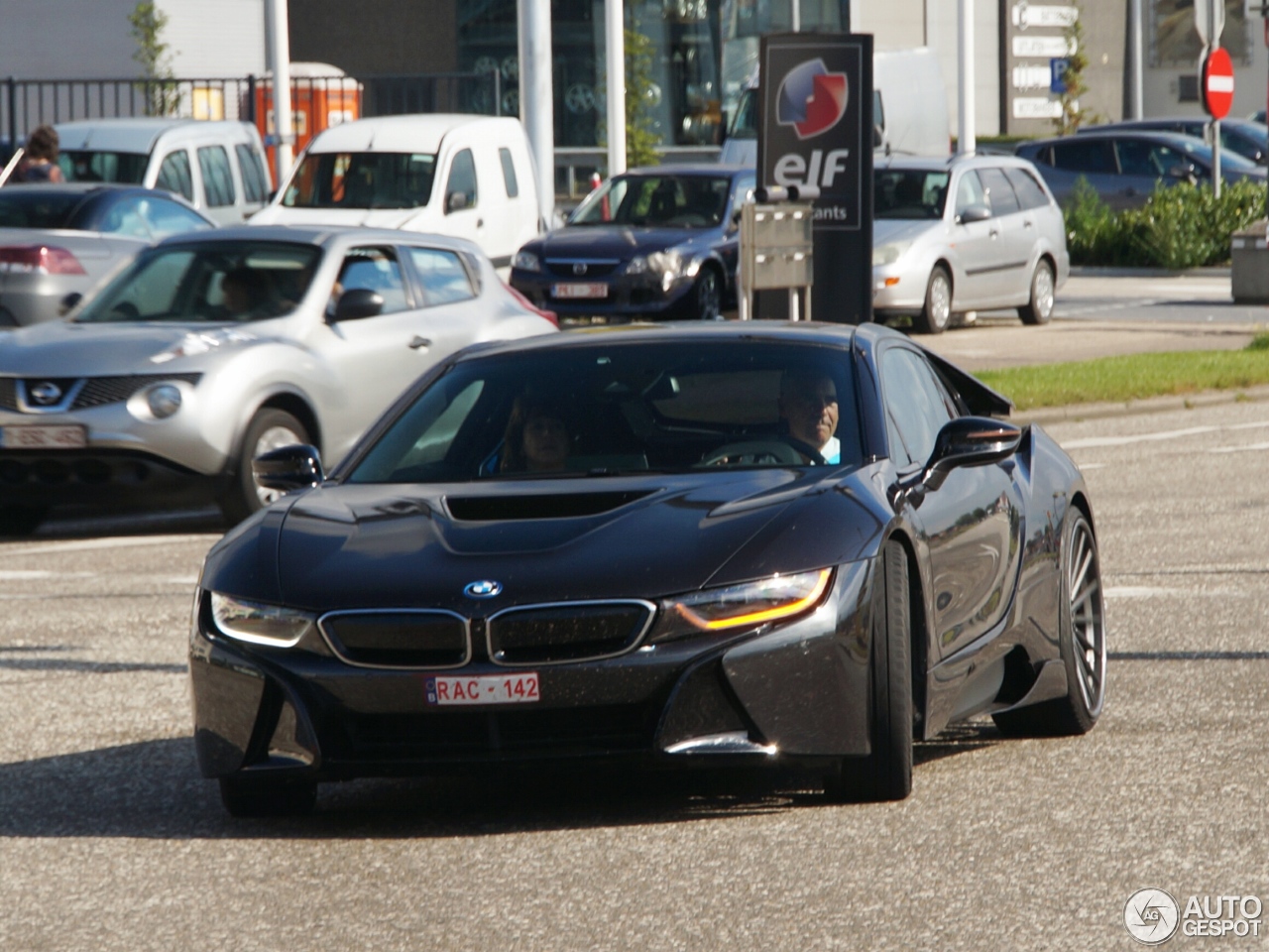 BMW i8