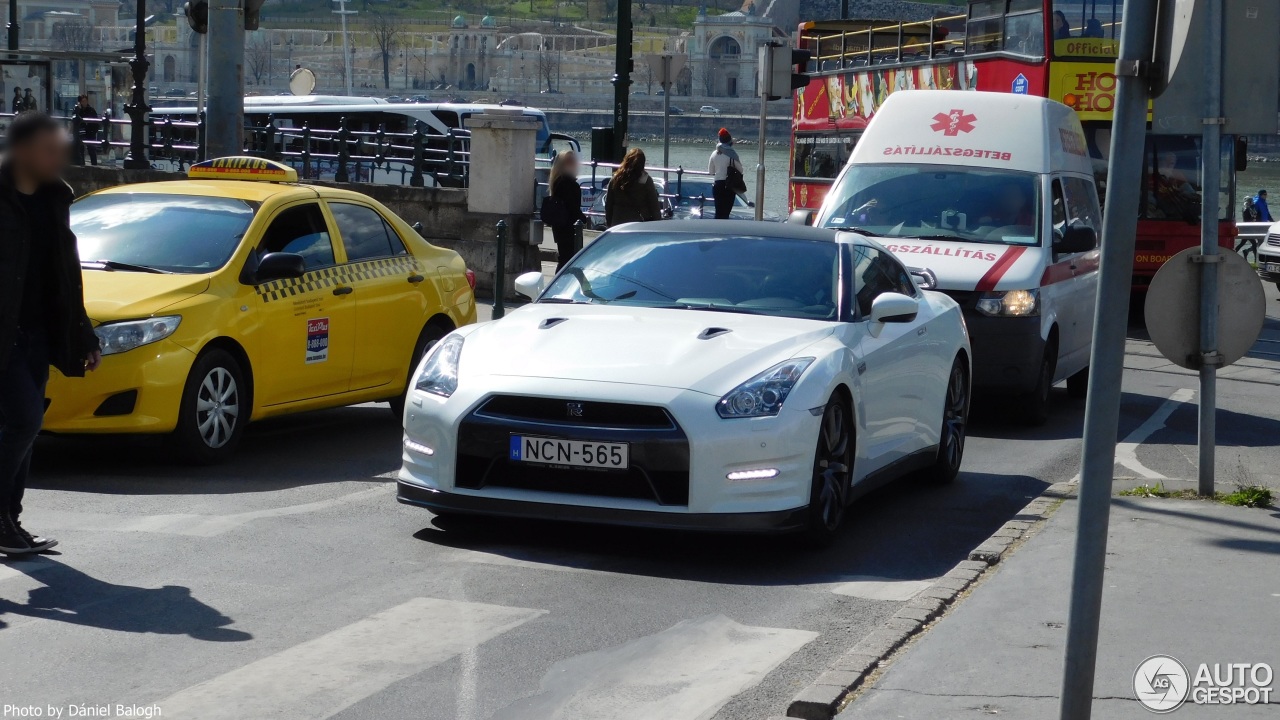 Nissan GT-R 2012