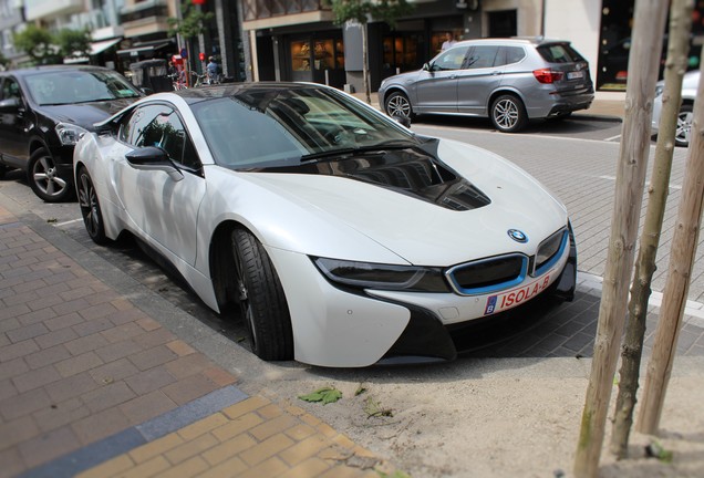 BMW i8