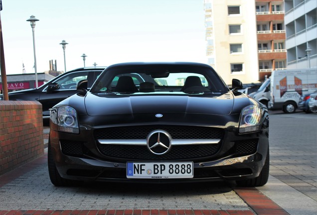 Mercedes-Benz SLS AMG