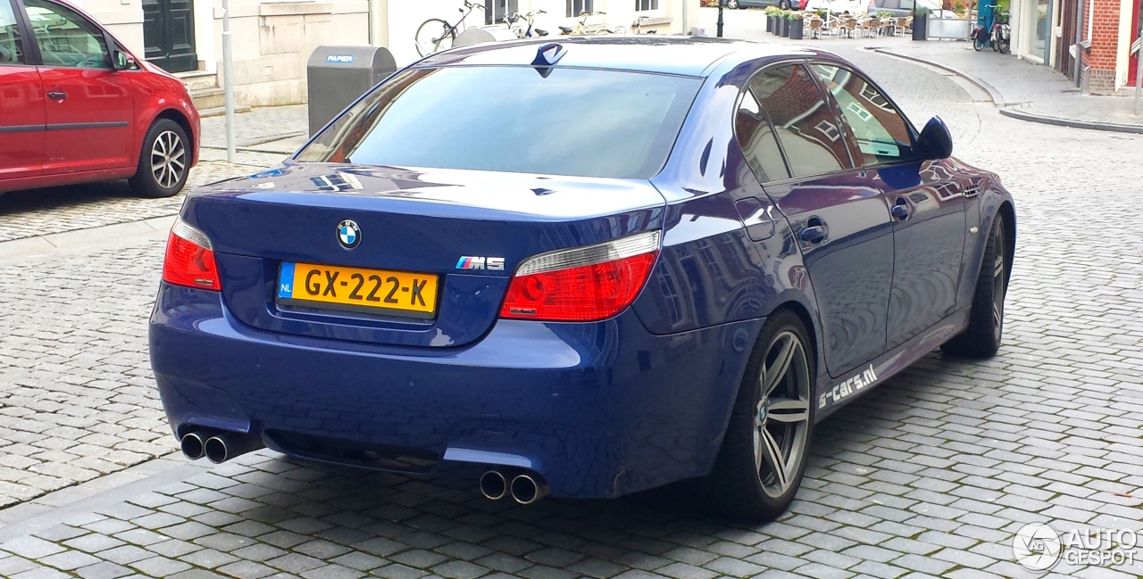 BMW M5 E60 2005