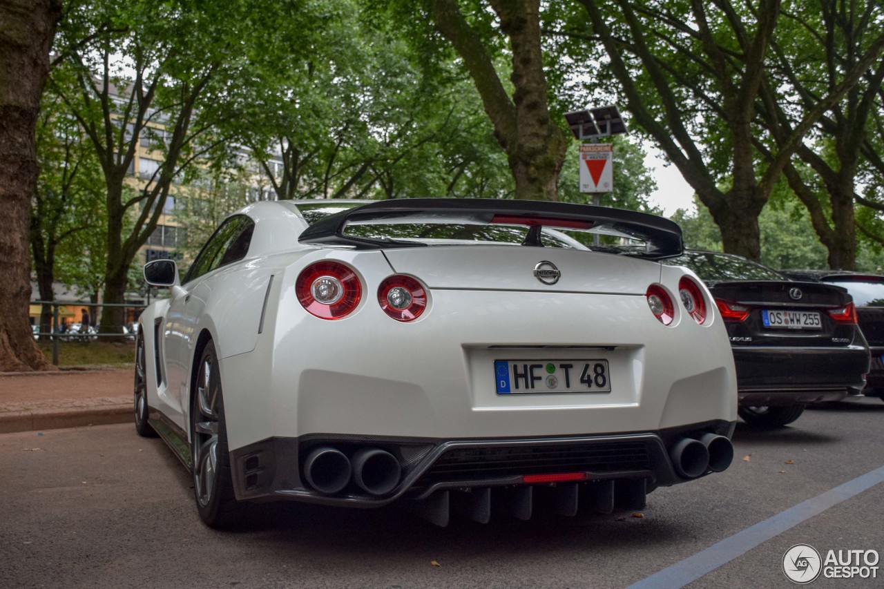 Nissan GT-R 2014