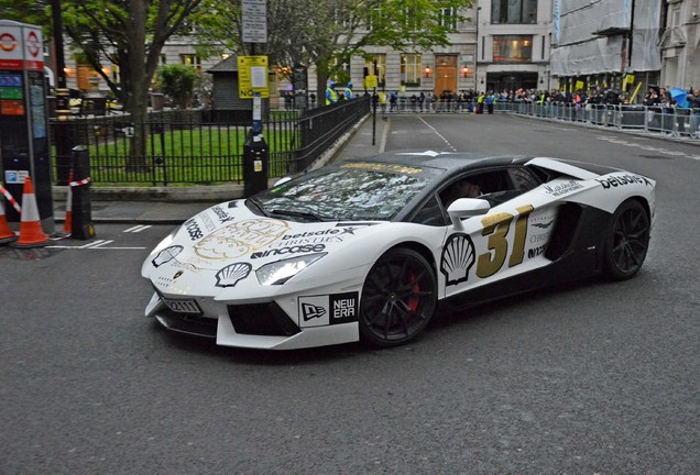 Lamborghini Aventador LP700-4 Roadster