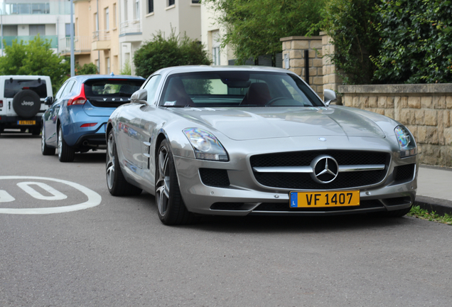 Mercedes-Benz SLS AMG