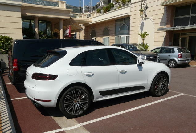 Porsche 95B Macan GTS