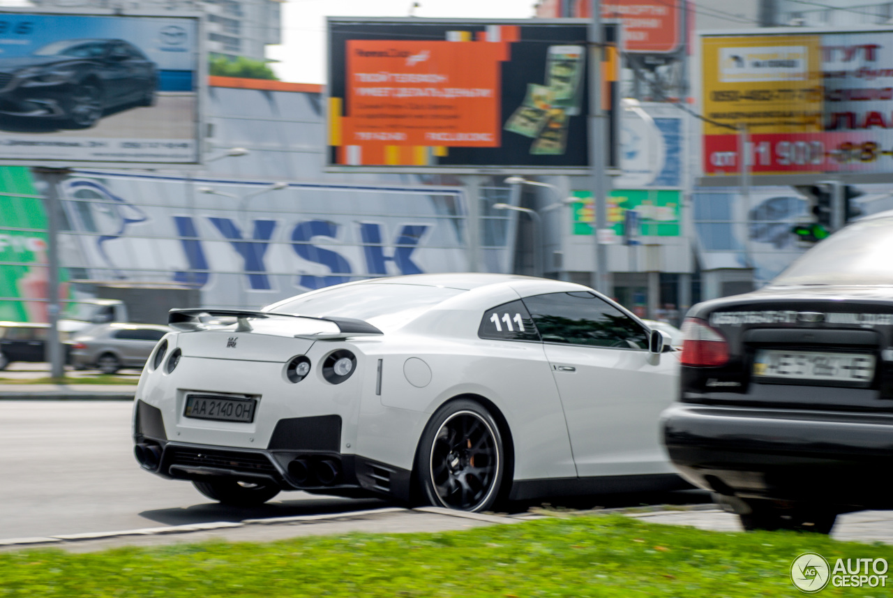 Nissan GT-R 2012