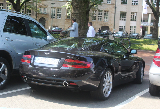 Aston Martin DB9