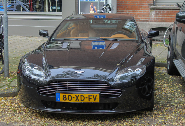 Aston Martin V8 Vantage