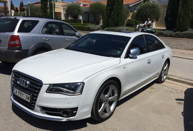 Audi S8 D4