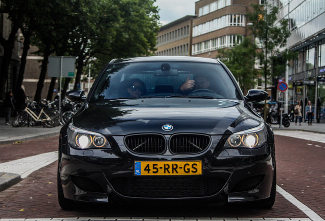 BMW M5 E60 2005